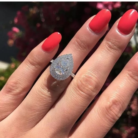 Gorgeous Pear Cut White Sapphire Women 925 Silver - Picture 5 of 6